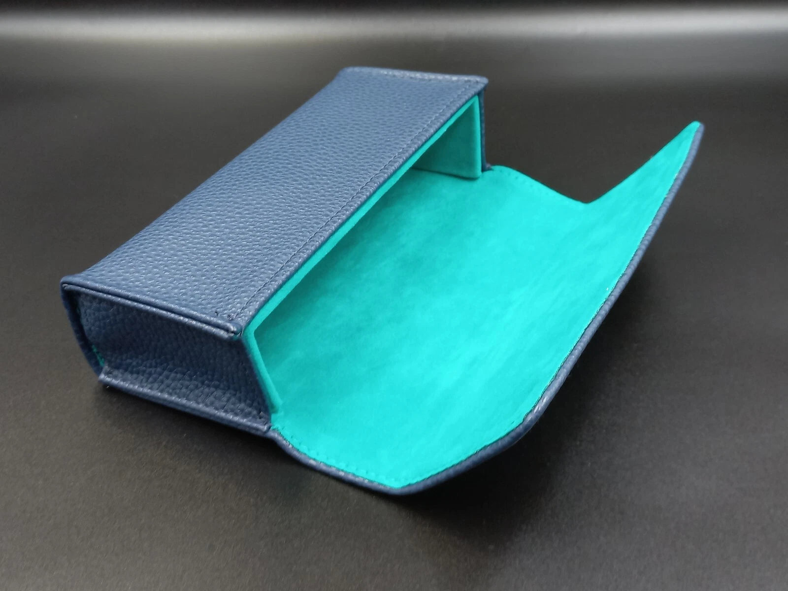 Schöne KIRK & KIRK „Jenny“ rote Sonnenbrille – Mit Etui – Neuwertig aus altem Lagerbestand – OVP