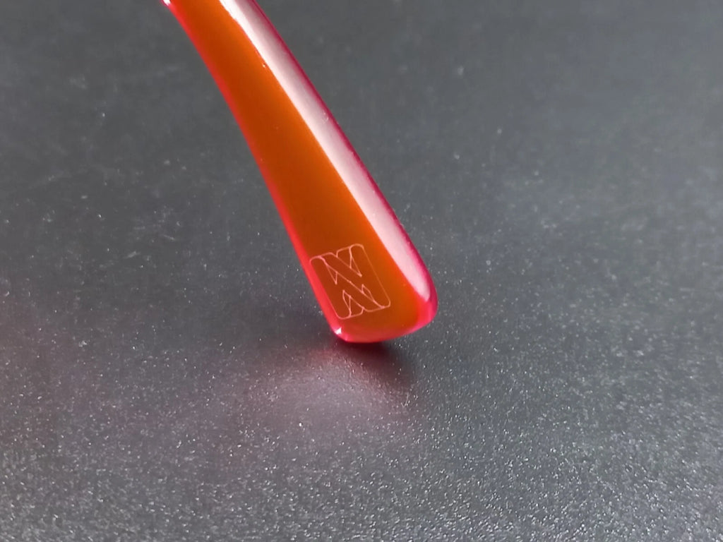 Schöne KIRK & KIRK „Jenny“ rote Sonnenbrille – Mit Etui – Neuwertig aus altem Lagerbestand – OVP