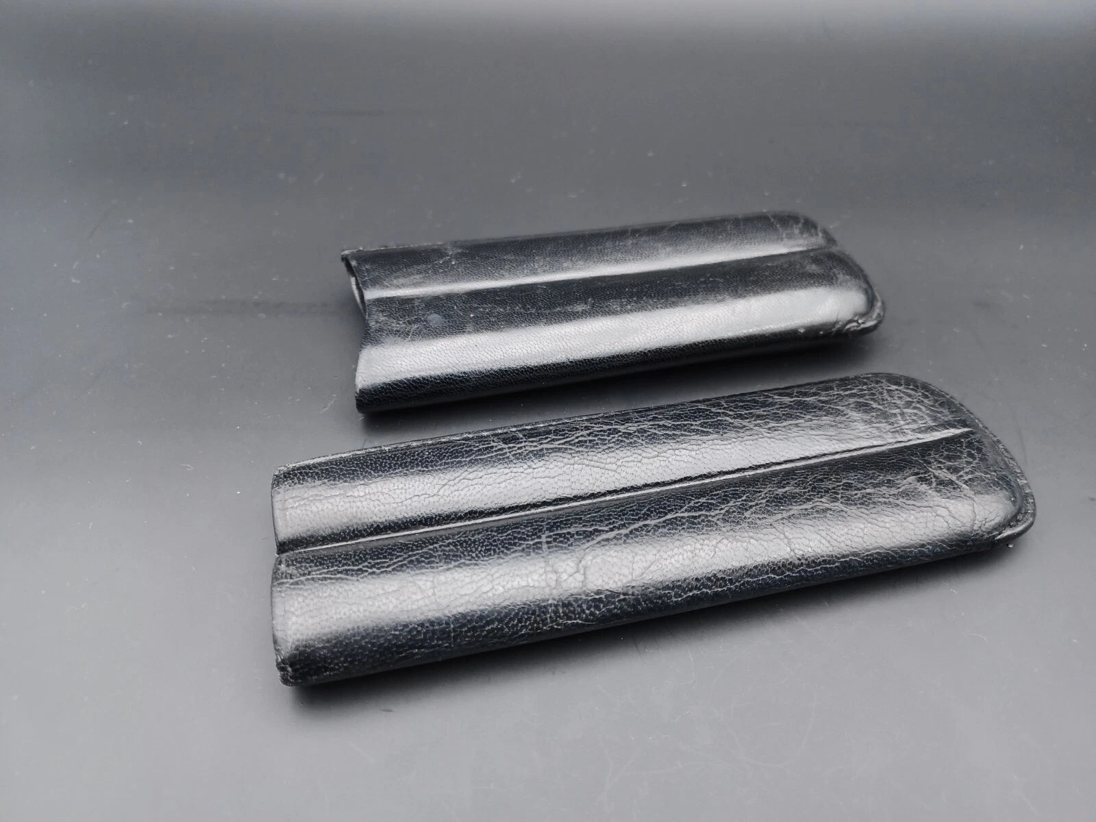 Nice Vintage Cigar Holder - Black Leather - 2 Compartment - AG14-833