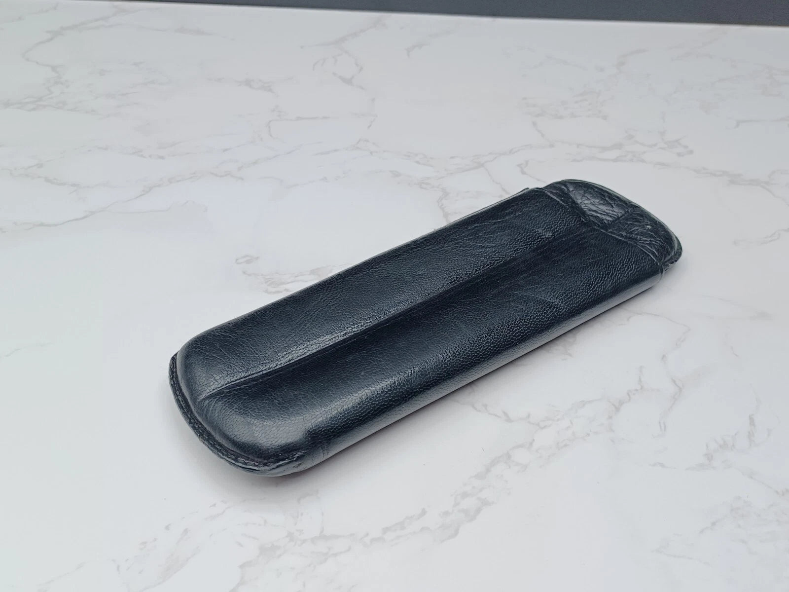 Schönes Vintage Zigarrenetui - Schwarzes Leder - AM10-1581