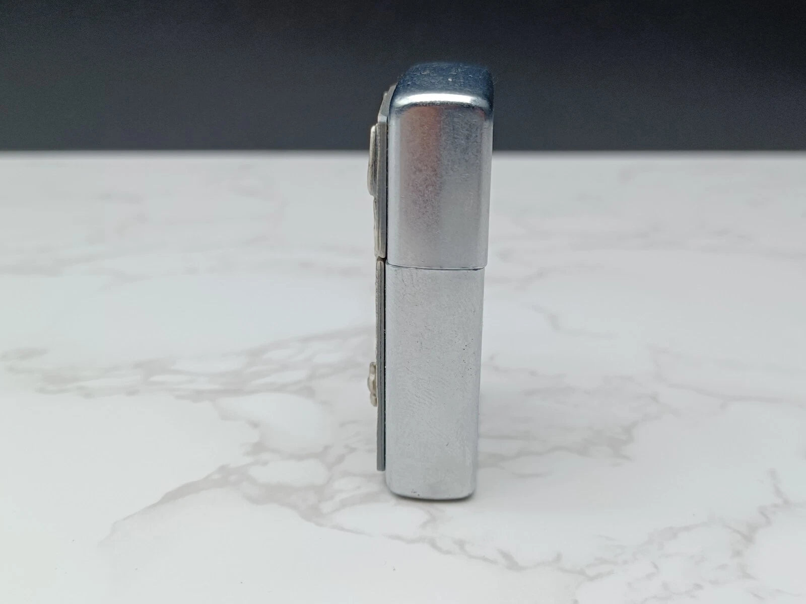 Schönes ZIPPO SCORPION - Benzinfeuerzeug - 2005 - Mit Box - AG08-1594