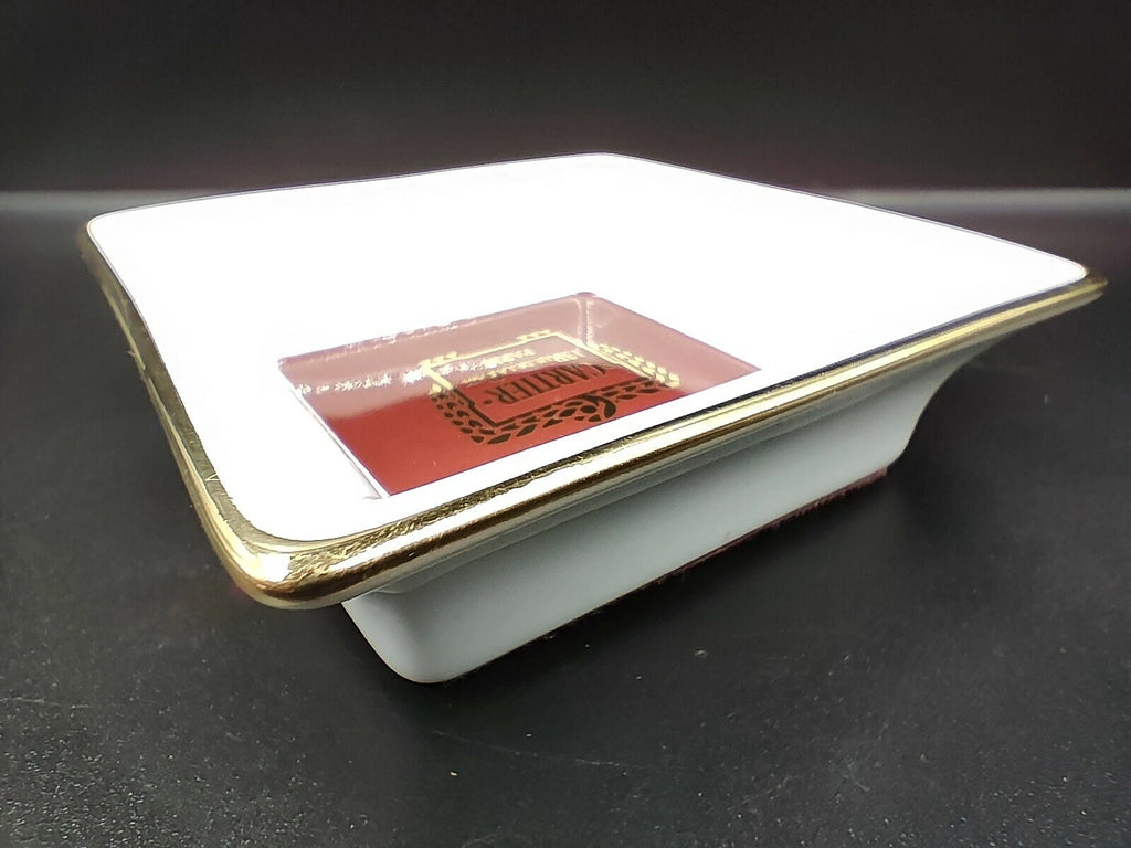 Set aus zwei Cartier Porzellan-Aschenbechern mit Originalverpackung — Gebraucht
