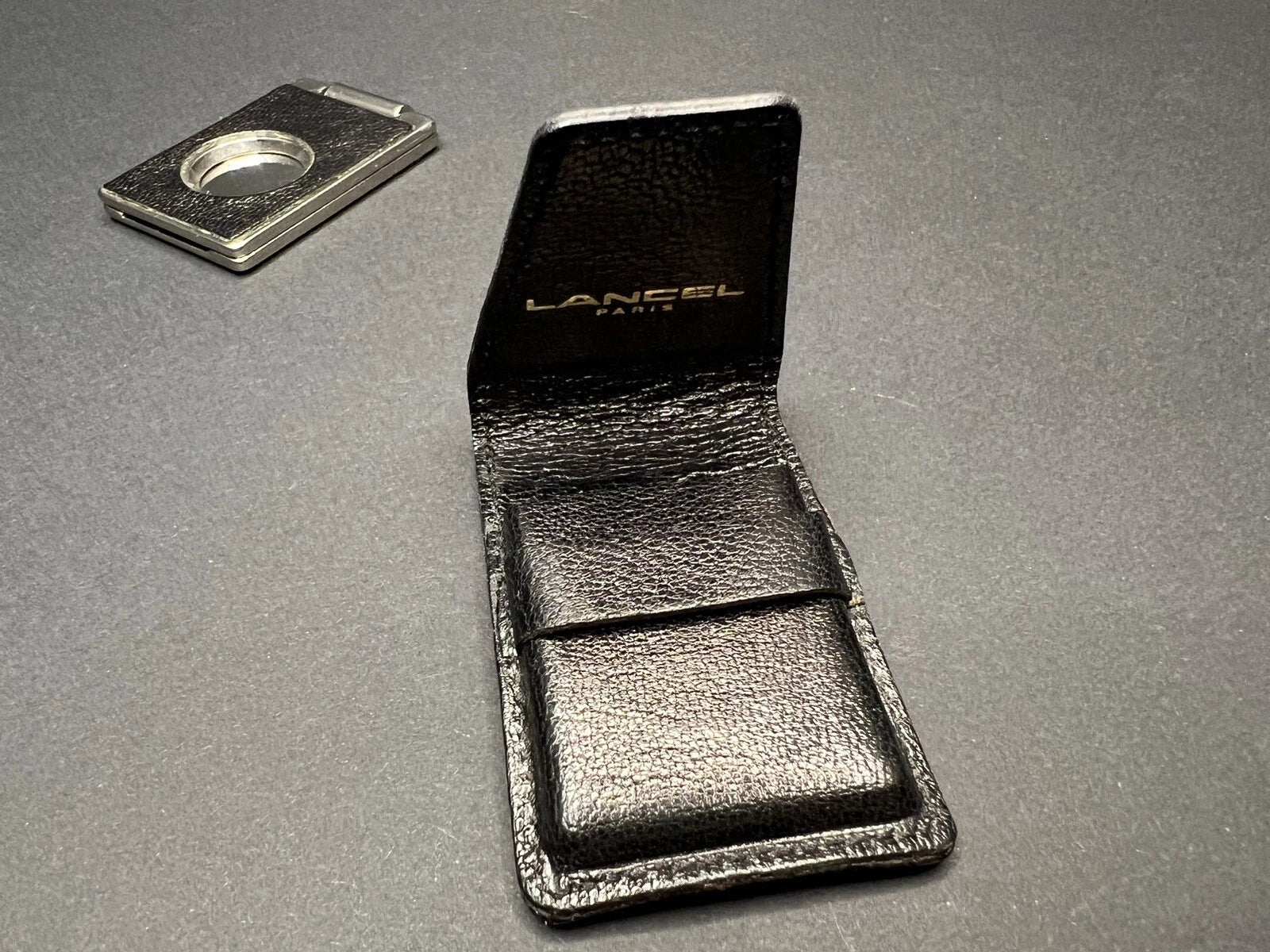 LANCEL - Zigarrenschneider mit Lederetui - 1117CO - BA01
