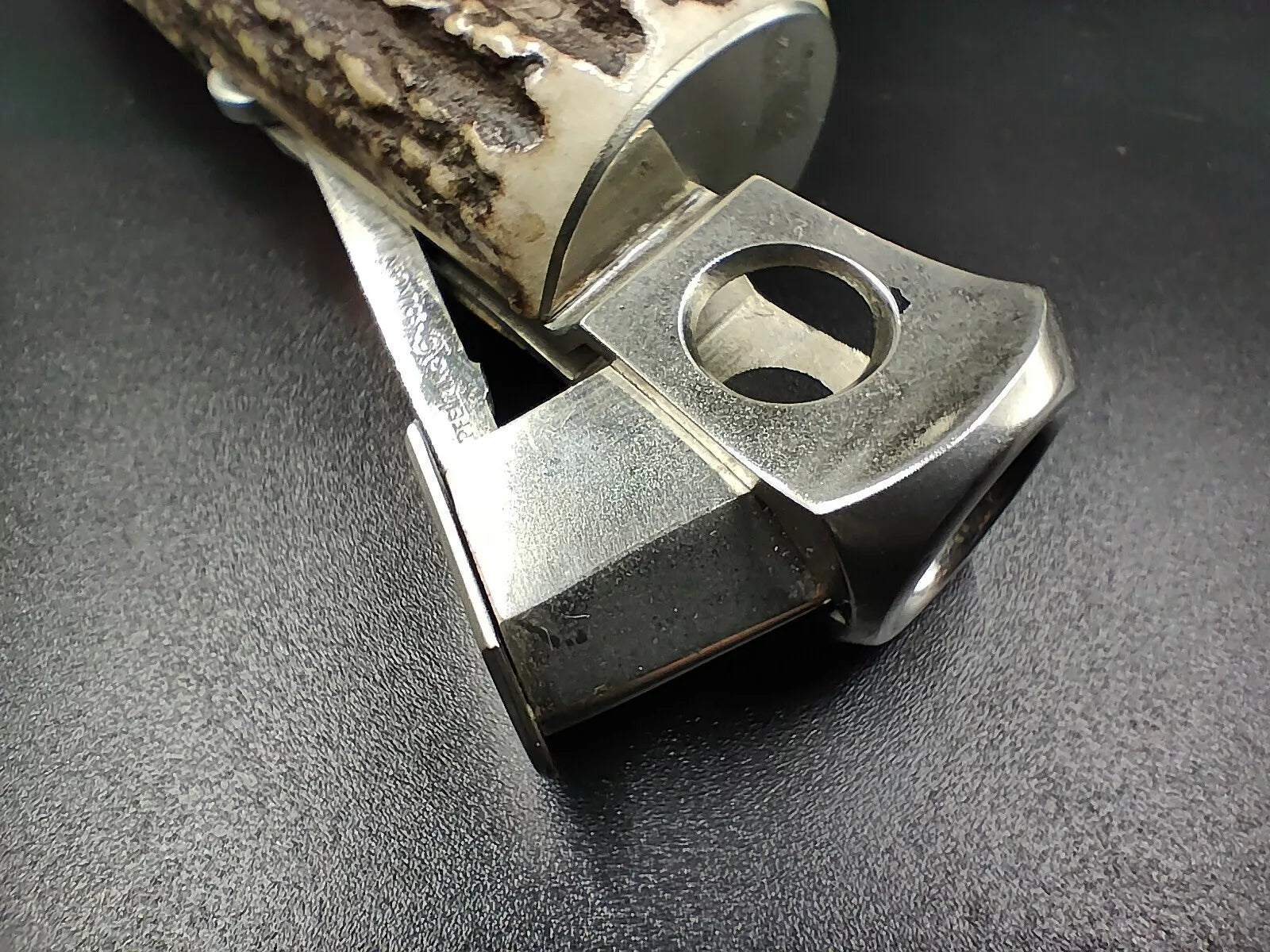 Schöner SOLINGEN " Donatus " - Tisch-Zigarrenschneider - Horn - 0796CO XL