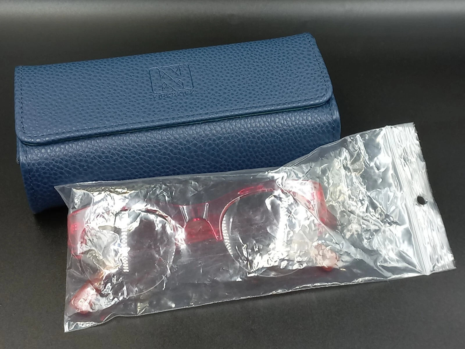 Schöne KIRK & KIRK „Jenny“ rote Sonnenbrille – Mit Etui – Neuwertig aus altem Lagerbestand – OVP