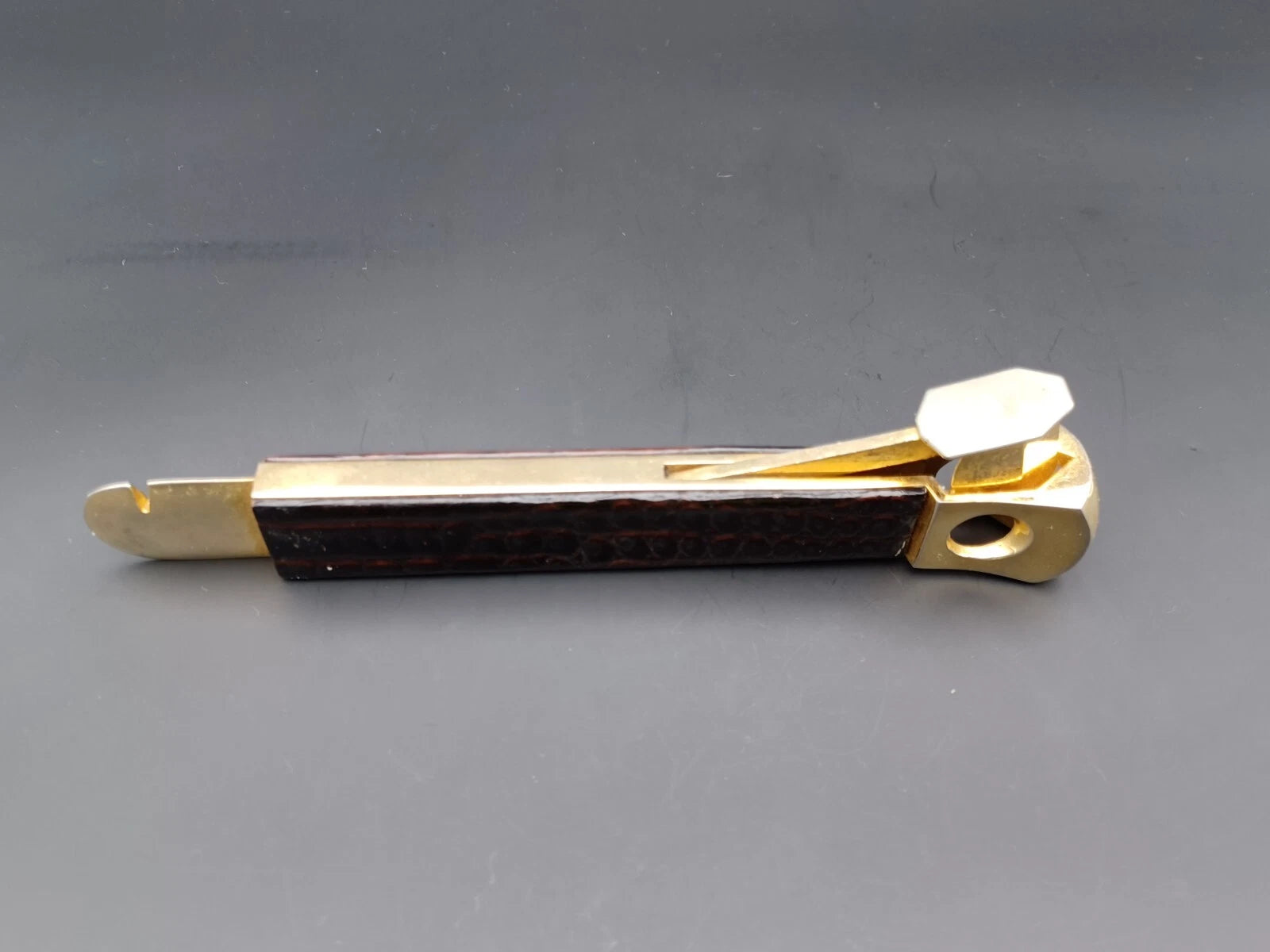 Schöner Solingen Zigarrenschneider - braunes Leder - Made In Germany - AG14-880