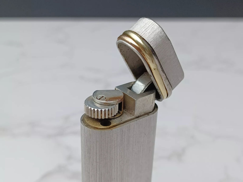 Cartier Trinity Feuerzeug versilbert – Gebraucht