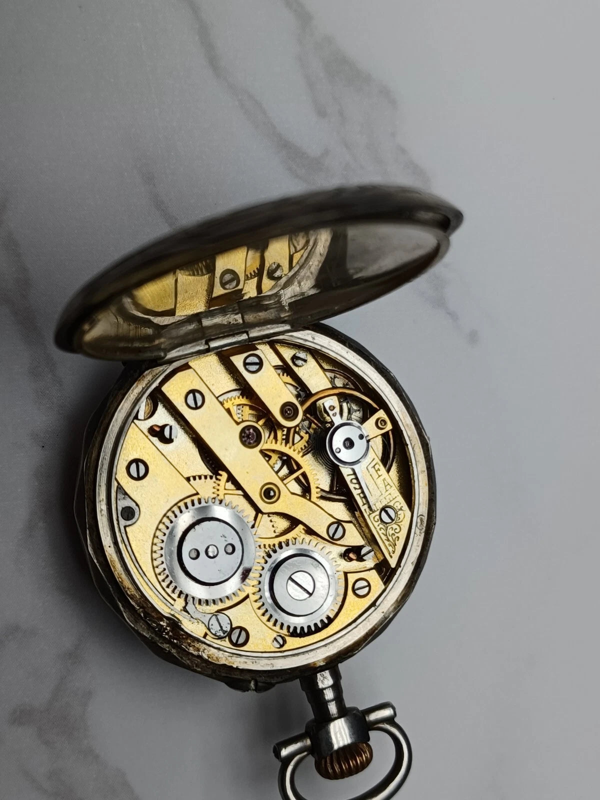 Antike vergoldete Taschenuhr aus massivem Silber