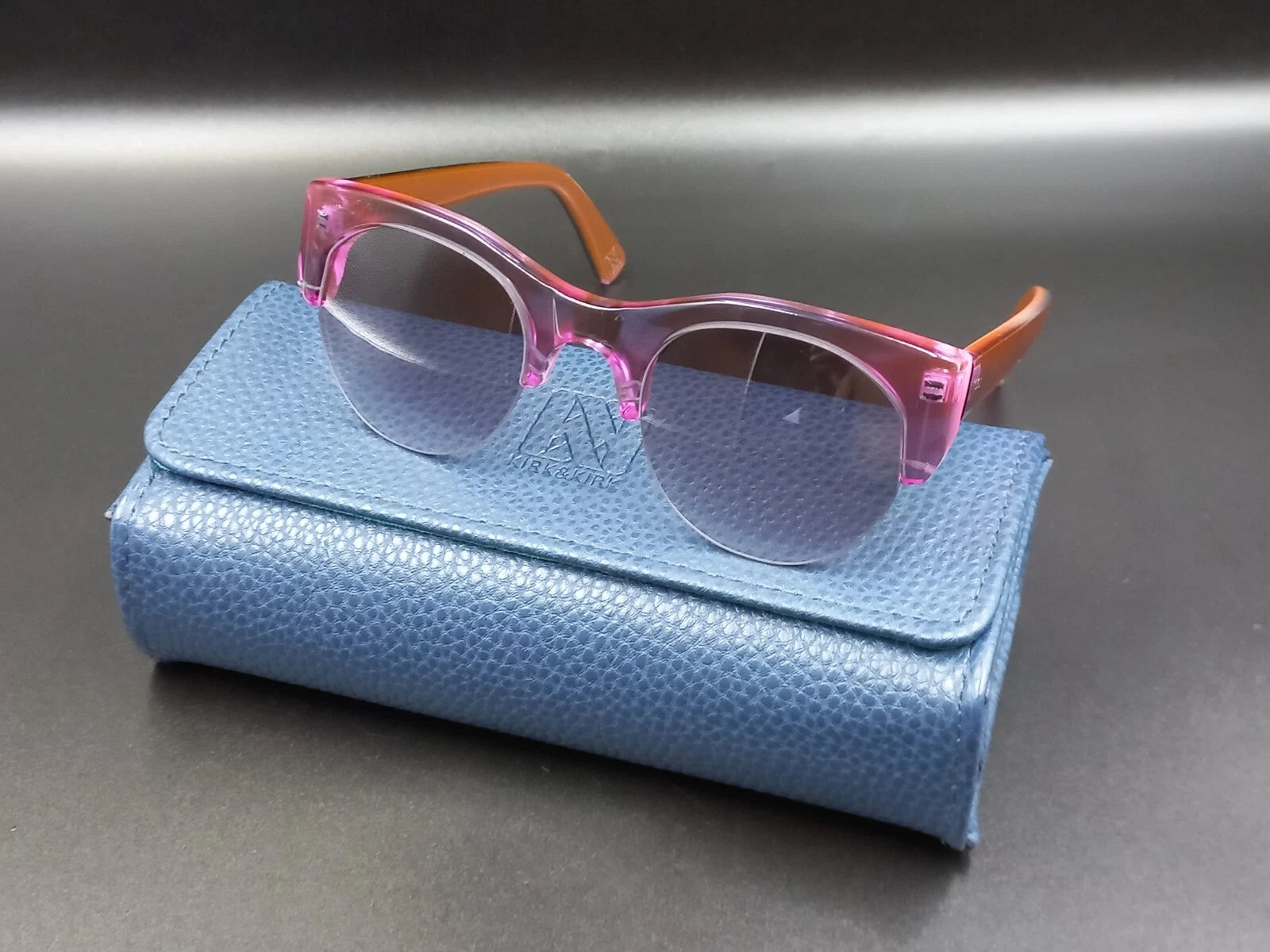 Schöne KIRK & KIRK „Jenny“ Rosa Lila Sonnenbrille – Mit Etui – New Old Stock ED