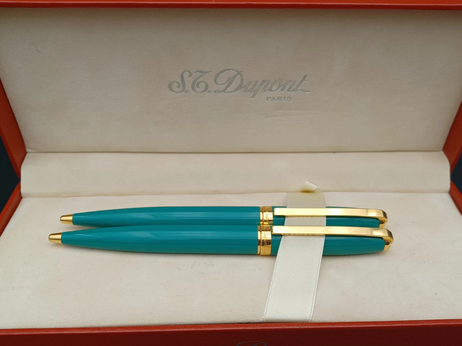 Nice S.T. Dupont Ballpoint Pen & Criterion Pencil Paper - With Box - AS01-0803