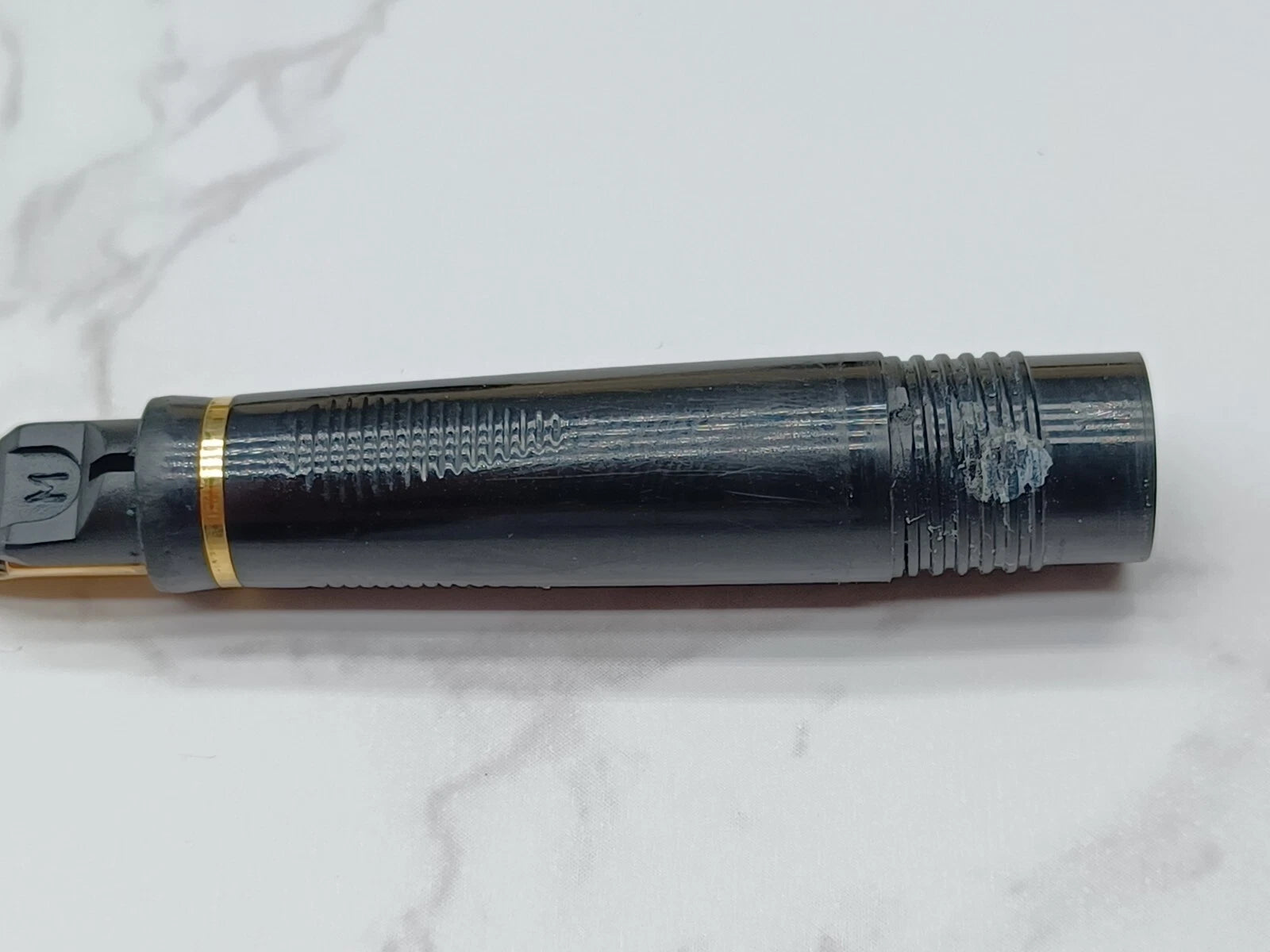 Schöner PARKER Füllfederhalter - Versilbert - Feder 18 Karat Gold - Mit Box AF07-1613