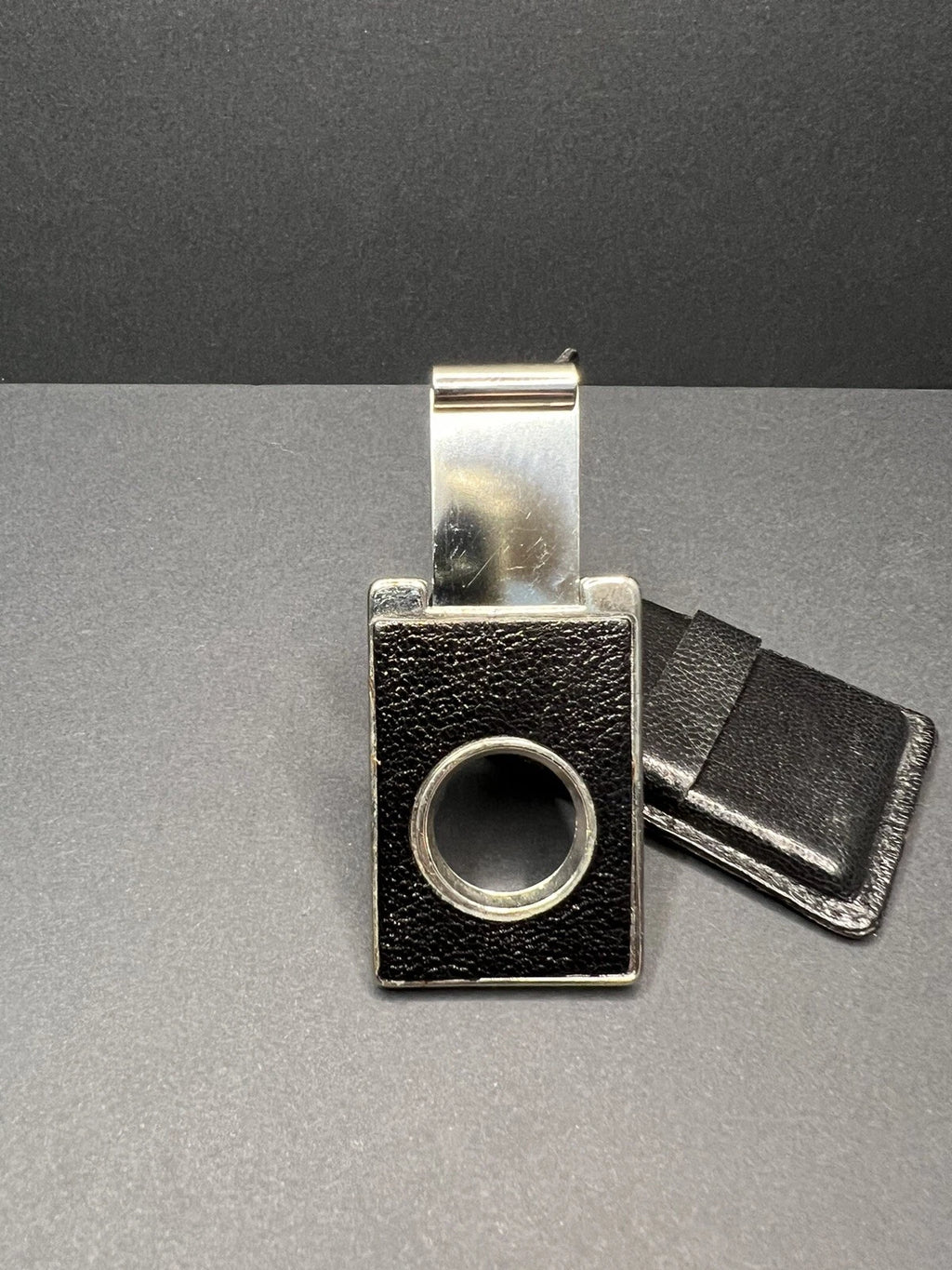 LANCEL - Zigarrenschneider mit Lederetui - 1117CO - BA01