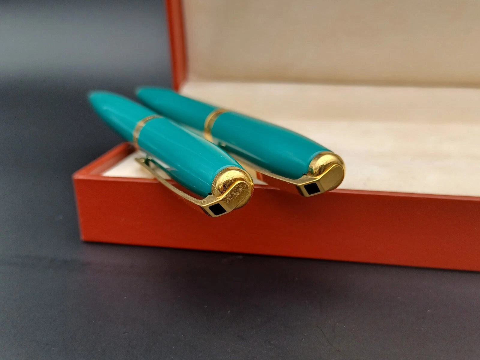 Nice S.T. Dupont Ballpoint Pen & Criterion Pencil Paper - With Box - AS01-0803