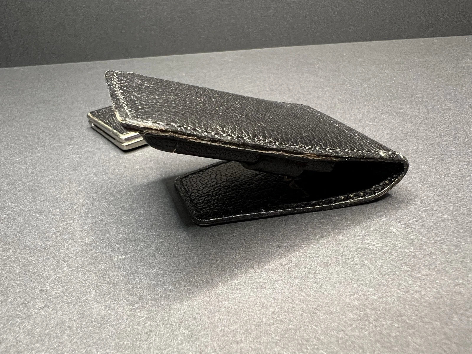 LANCEL - Zigarrenschneider mit Lederetui - 1117CO - BA01